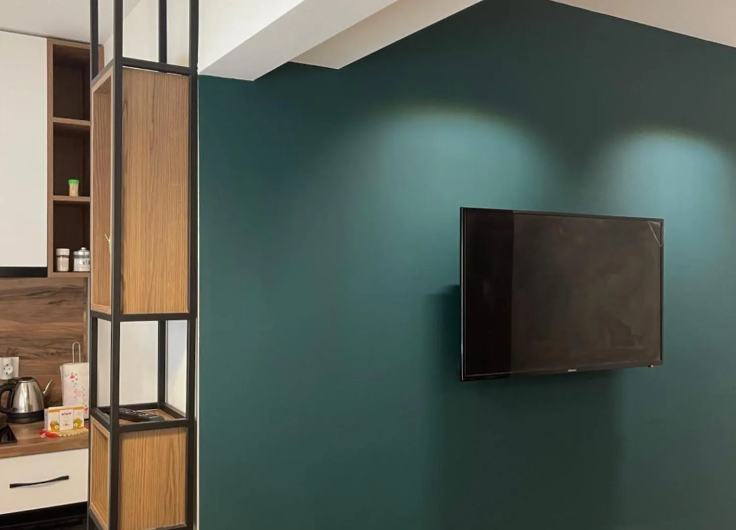 Downtown Studio Apartments Тирана