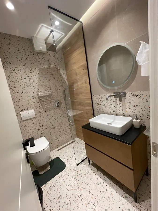 Downtown Studio Apartments Tirana 0*,  Albanien